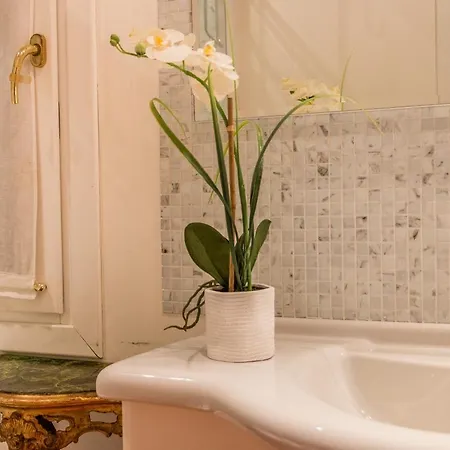 Apartmán Gold And Red - The Venetian Style With Terrace *