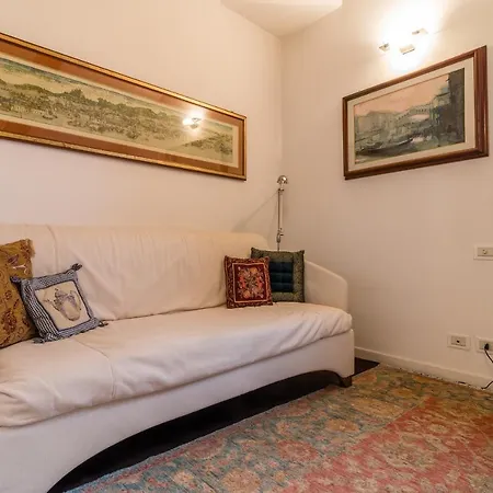 Apartmán Gold And Red - The Venetian Style With Terrace