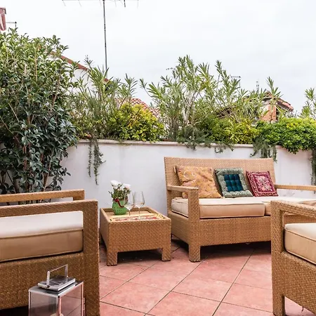 Gold And Red - The Venetian Style With Terrace Venedig